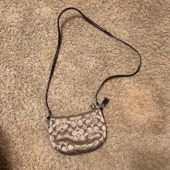 Small Coach Purse Classic Pattern